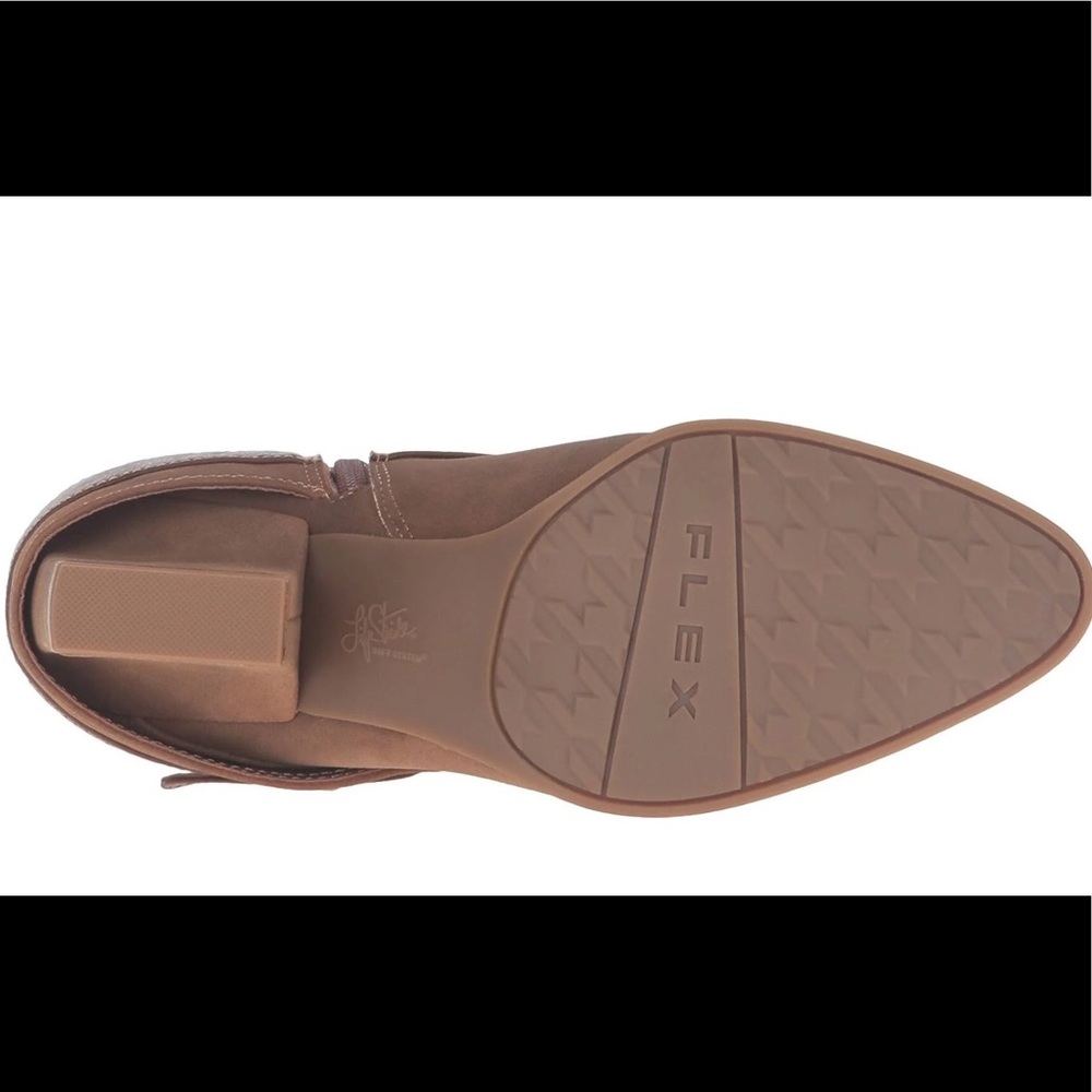 Life stride Women's Wendy Ankle Bootie - Picture 3 of 5